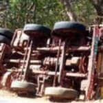 ಮಾವಳ್ಳಿ ಕ್ರಾಸ್ ಬಳಿ ಕಲ್ಲಿದ್ದಲು ತುಂಬಿದ್ದ ಲಾರಿ ಪಲ್ಟಿ.