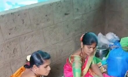 ಕಾಣಕೋಣ ಲೋಕೋತ್ಸವದಲ್ಲಿ ಕೈಯಾರೆ ಹಿಟ್ಟು ತಯಾರಿಸುವ ವಿಧಾನ ಪ್ರದರ್ಶನ