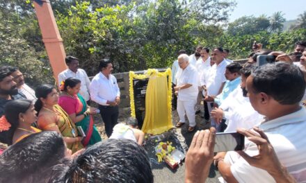 ಶಾಸಕ ಆರ್ ವಿ ದೇಶಪಾಂಡೆಯವರಿಂದ ಮಾವಳಂಗಿ ಡಾಂಬರ್ ರಸ್ತೆಯ ನಿರ್ಮಾಣ ಕಾಮಗಾರಿಯ ಉದ್ಘಾಟನೆ
