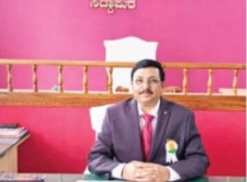 ಸಿದ್ದಾಪುರ ತಹಶೀಲ್ದಾರ್ ಎಂ.ಆರ್. ಕುಲಕರ್ಣಿಗೆ ‘ಸರ್ವೋತ್ತಮ ಸೇವಾ’ ಪ್ರಶಸ್ತಿ