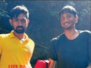 ವಿಭೂತಿ ಪಾಲ್ಸ್ ನಲ್ಲಿ ಮುಳುಗುತ್ತಿದ್ದ ಯುವಕನ ರಕ್ಷಣೆ