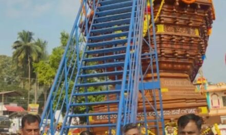 ಉಳವಿ ಜಾತ್ರೆಗೆ ಜಿಲ್ಲಾಧಿಕಾರಿ ಲಕ್ಷ್ಮೀಪ್ರೀಯಾ ಬೇಟಿ:ಸಿದ್ದತೆಯ ಪರಿಶೀಲನೆ