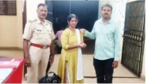 ಬಂಗಾರದ ಆಭರಣವಿದ್ದ ಬ್ಯಾಗ್‌ ಮರಳಿಸಿ ಪ್ರಾಮಾಣಿಕತೆ ಮೆರೆದ ರಿಕ್ಷಾ ಚಾಲಕ