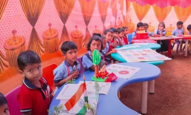 LKG,UKG ವಿದ್ಯಾರ್ಥಿಗಳ ಗಣಿತ ಹಾಗೂ ವಿಜ್ಞಾನ ವಿಷಯದ ವಸ್ತು ಪ್ರದರ್ಶನಕ್ಕೆ ಮೆಚ್ಚುಗೆ
