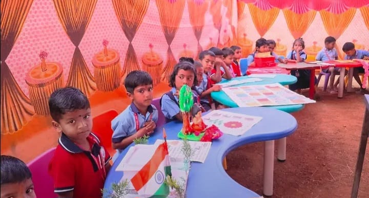 LKG,UKG ವಿದ್ಯಾರ್ಥಿಗಳ ಗಣಿತ ಹಾಗೂ ವಿಜ್ಞಾನ ವಿಷಯದ ವಸ್ತು ಪ್ರದರ್ಶನಕ್ಕೆ ಮೆಚ್ಚುಗೆ