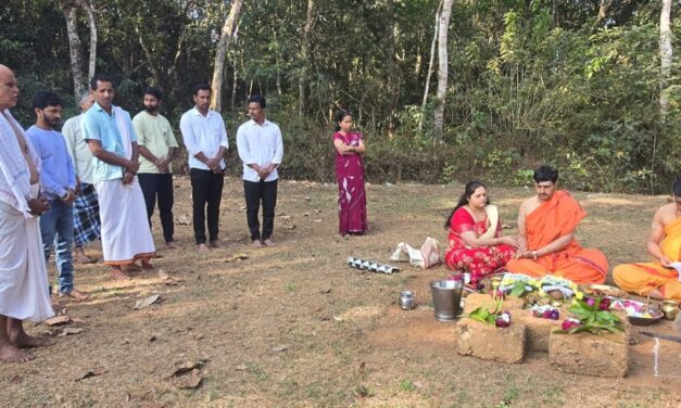ದೇವಸ್ಥಾನದ ಮರುನಿರ್ಮಾಣಕ್ಕೆ ಬ್ಯಾಗದ್ದೆ ಊರಿನವರ ಜೊತೆ ಅನಂತಮೂರ್ತಿ ಸಂಕಲ್ಪ