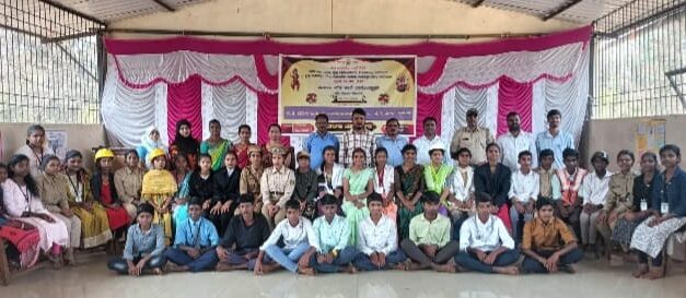 ಬಾಪೇಲಿಕ್ರಾಸ್ ಪ್ರೌಢಶಾಲೆಯಲ್ಲಿ ವೃತ್ತಿ ಮಾರ್ಗದರ್ಶನದ ಅಡಿಯಲ್ಲಿ ವೃತ್ತಿ ಮೇಳ ಯಶಸ್ವಿ
