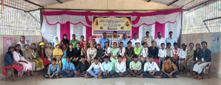 ಬಾಪೇಲಿಕ್ರಾಸ್ ಪ್ರೌಢಶಾಲೆಯಲ್ಲಿ ವೃತ್ತಿ ಮಾರ್ಗದರ್ಶನದ ಅಡಿಯಲ್ಲಿ ವೃತ್ತಿ ಮೇಳ ಯಶಸ್ವಿ