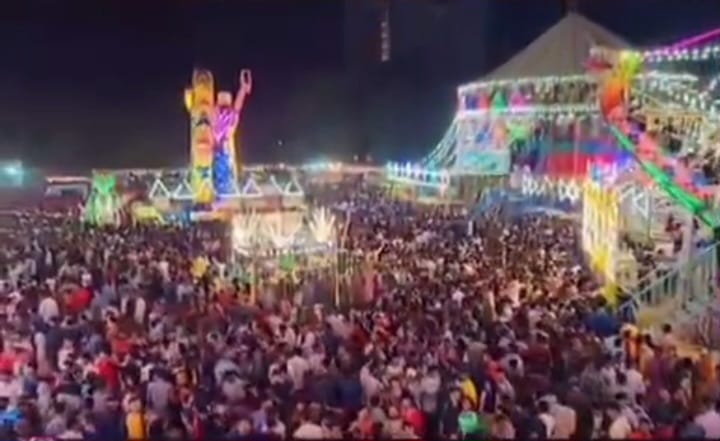 ಯಲ್ಲಾಪುರದ ಗ್ರಾಮದೇವಿಯರ ಜಾತ್ರಾ ಮಹೋತ್ಸವಕ್ಕೆ  ಎಲ್ಲೆಡೆಯಿಂದ ಹರಿದುಬಂದ ಭಕ್ತ ಸಾಗರ