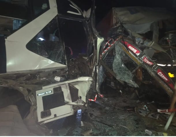 ಅಂಕೋಲಾ ಸುಂಕಸಾಳ ಸಮೀಪ ರಾಷ್ಟ್ರೀಯ ಹೆದ್ದಾರಿಯಲ್ಲಿ ಸರಣಿ ಅಪಘಾತ;ಹಲವರಿಗೆ ಗಂಭೀರ ಗಾಯ