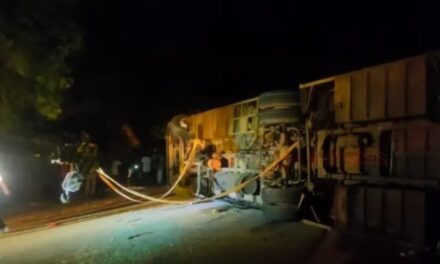 ಖಾಸಗಿ ಬಸ್ ನಿಯಂತ್ರಣ ತಪ್ಪಿ ಪಲ್ಟಿ;ಹಲವು ಪ್ರಯಾಣಿಕರಿಗೆ ಗಾಯ