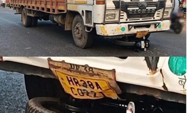 ಗಿಬ್ ಸರ್ಕಲ್ ಬಳಿ ಬೈಕ್ ಲಾರಿ ಭೀಕರ ಅಪಘಾತ; ಸವಾರ ಸ್ಥಳದಲ್ಲೇ ಮೃತ,ಸಹ ಸವಾರನಿಗೆ ಗಂಭೀರ ಗಾಯ