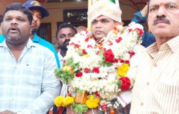 ಭಾರತೀಯ ಸೇನೆಯಲ್ಲಿ ನಿವೃತ್ತಿ ಹೊಂದಿ ಹುಟ್ಟೂರಿಗೆ ಆಗಮಿಸಿದ ಯೋಧನಿಗೆ ಭವ್ಯ ಸ್ವಾಗತದ ಗೌರವ
