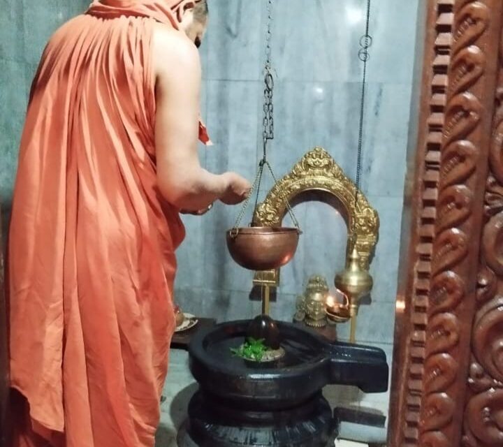 ಶ್ರೀ ಸ್ವರ್ಣವಲ್ಲಿ ಸ್ವಾಮಿಗಳವರ ರಿಂದ ಯರಮುಖ ಶ್ರೀ ಸೋಮೇಶ್ವರ ದೇವಸ್ಥಾನ ಕ್ಕೆ ಭೇಟಿ