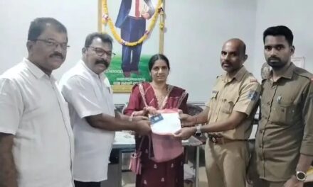 ಬಸ್ಸಲ್ಲಿ ಮರೆತ ಚಿನ್ನವಿದ್ದ ಬ್ಯಾಗ್ ನ್ನು ವಾರಸುದಾರರಿಗೆ ಮರಳಿಸಿದ ಚಾಲಕ,ನಿರ್ವಾಹಕ