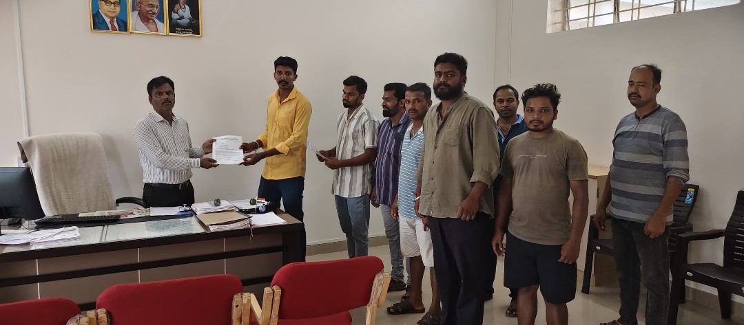 ಗೋವು ರಾಷ್ಟ್ರ ಮಾತೆ ಎಂದು ತಹಶೀಲ್ದಾರರಿ ಗೆ ಮನವಿ ನೀಡಿದ ಅರುಣ ಕಾಮರೆಕಾರ್