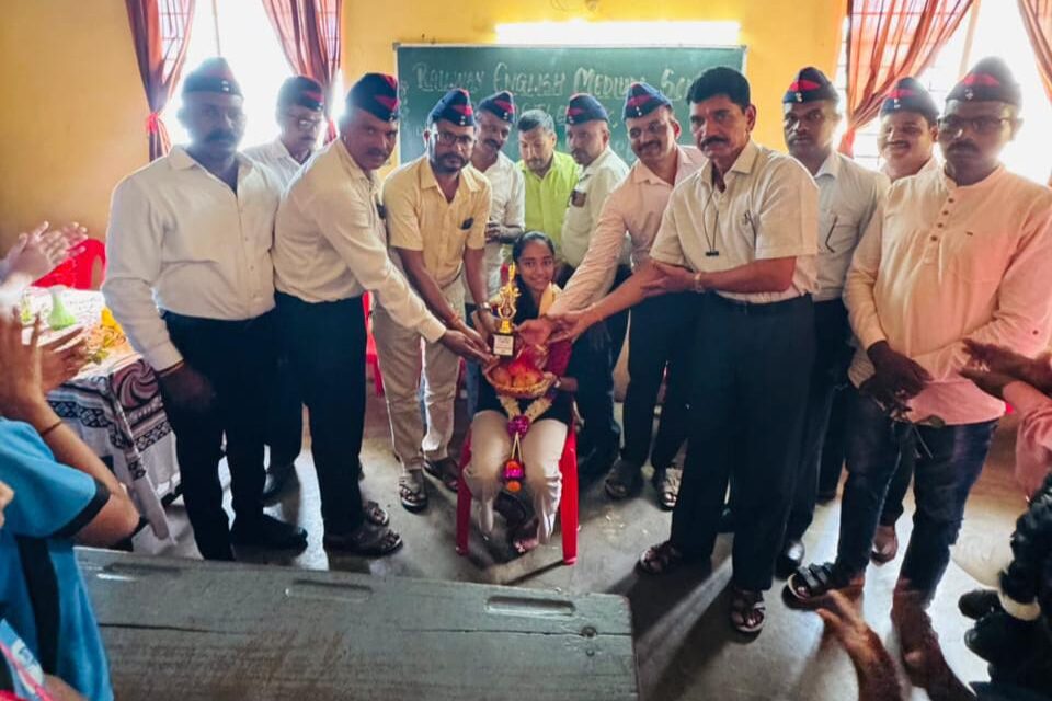 ಮಾಜಿ ಸೈನಿಕರಿಂದ ನಿಧಿಗೆ ಸನ್ಮಾನ