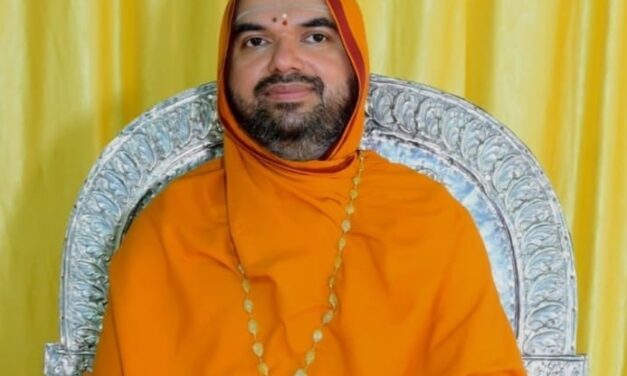 ಅತೀ ದೀರ್ಘ ಅವಧಿಯ ದಾಖಲೆ; ಪ್ರಧಾನಿ ಮೋದಿಗೆ ರಾಘವೇಶ್ವರ ಶ್ರೀಗಳಿಂದ ಅಭಿನಂದನೆ