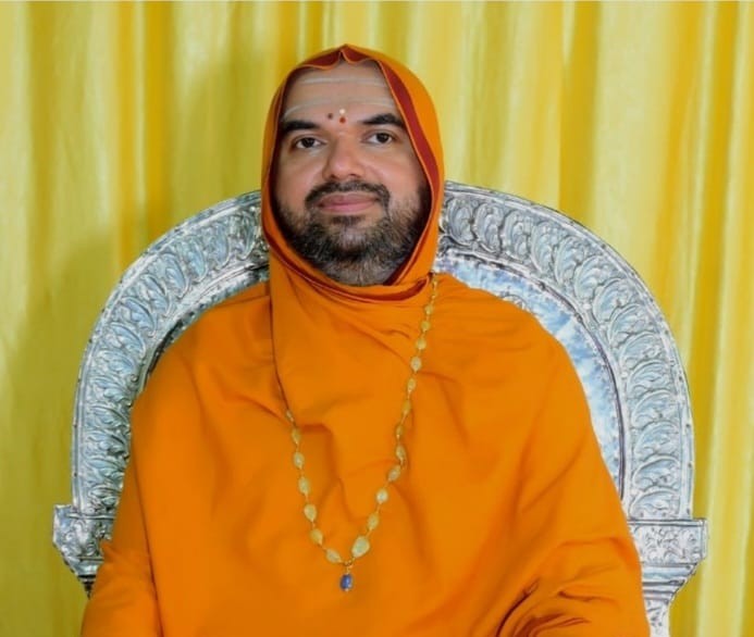 ಅತೀ ದೀರ್ಘ ಅವಧಿಯ ದಾಖಲೆ; ಪ್ರಧಾನಿ ಮೋದಿಗೆ ರಾಘವೇಶ್ವರ ಶ್ರೀಗಳಿಂದ ಅಭಿನಂದನೆ