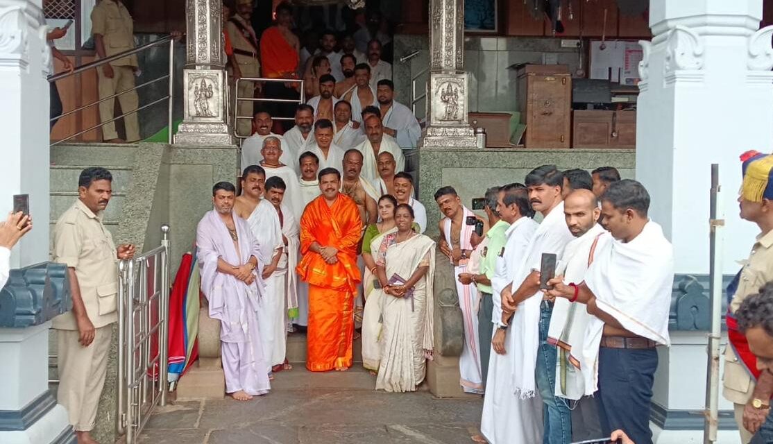 ಬಿಜೆಪಿ ರಾಜ್ಯಾಧ್ಯಕ್ಷ ಬಿ.ವೈ. ವಿಜಯೇಂದ್ರ ಹಾಗೂ ಕರಾವಳಿ ಭಾಗದ ಶಾಸಕರು ಶ್ರೀ ಕ್ಷೇತ್ರ ಧರ್ಮಸ್ಥಳ ಭೇಟಿ
