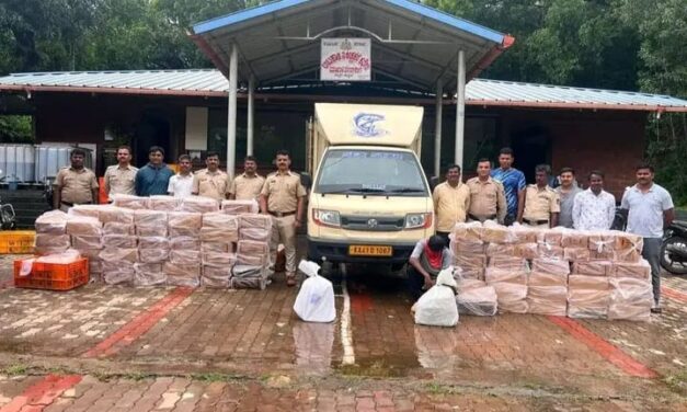 ಮಾಜಾಳಿ ಚೆಕ್ ಪೋಸ್ಟ್ ನಲ್ಲಿ ಅಕ್ರಮ ಮದ್ಯ, ವಾಹನ ಜಪ್ತಿ ;ಆರೋಪಿ ವಶ