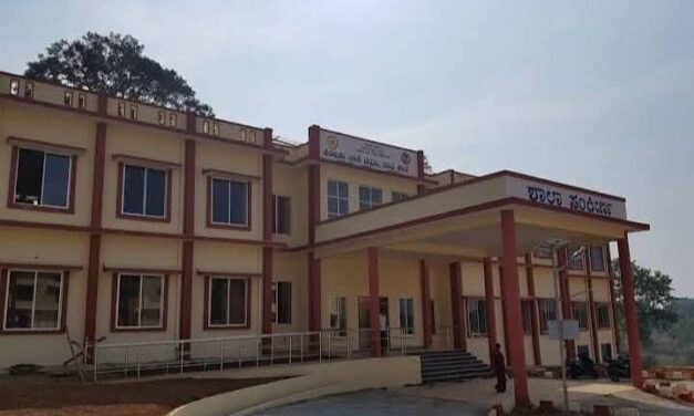 ರಾಮನಗರ ರಾಣಿ ಚನ್ನಮ್ಮ ವಸತಿ ಶಾಲೆ ಮೇಲ್ದರ್ಜೆಗೆ, ಆರ್ ವಿ, ದೇಶಪಾಂಡೆ ಸಂತಸ