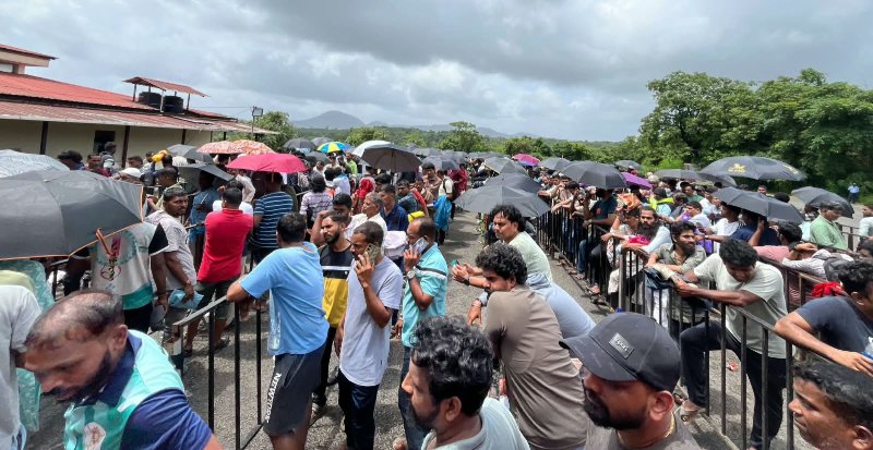 ಗಣೇಶೋತ್ಸವ ಲಾಟರಿ ಖರೀದಿಗೆ ಜನಸಾಗರ….? ಬಹುಮಾನ ಏನೇನಿದೆ ಗೊತ್ತಾ
