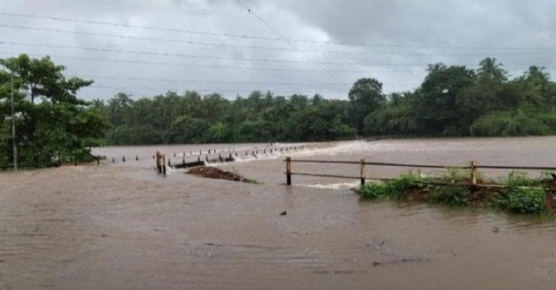 ಗೋವಾ ಗಡಿಭಾಗದಲ್ಲಿ ಭಾರಿ ಮಳೆಗೆ ಕೆಲ ಊರು ಮುಳುಗುವ ಭೀತಿಯಲ್ಲಿ…?