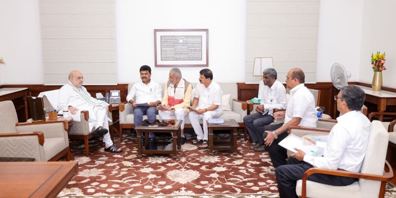 ಕೇಂದ್ರ ಸಚಿವರು ಗಳೊಂದಿಗೆ ನಮ್ಮ ಸಂಸದರು