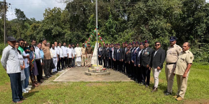ತಾಲೂಕಿನ ಜಗಲ್ಬೇಟ್ ದಲ್ಲಿ ಹುತಾತ್ಮರ ಸ್ಮರಣೆ