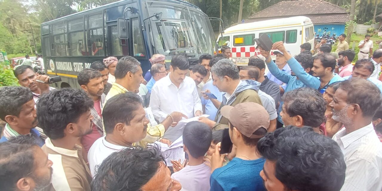 ರೈತರ ಮೇಲೆ ದೌರ್ಜನ್ಯ ಸರಿಯೇ? ಅನಂತಮೂರ್ತಿ ಹೆಗಡೆ ಪ್ರಶ್ನೆ