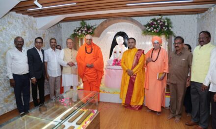 ಸದ್ಗುರು ಶ್ರೀ ಮಧುಸೂದನ ಸಾಯಿ ಅವರಿಂದ ಬಸವಣ್ಣನವರ ಪ್ರತಿಮೆಗೆ ಗೌರವ