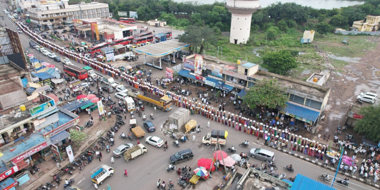 ಏನಿದು ವಿಶೇಷ ರೊಟ್ಟಿ ಬುತ್ತಿ ಮೆರವಣಿಗೆ ,,,,?