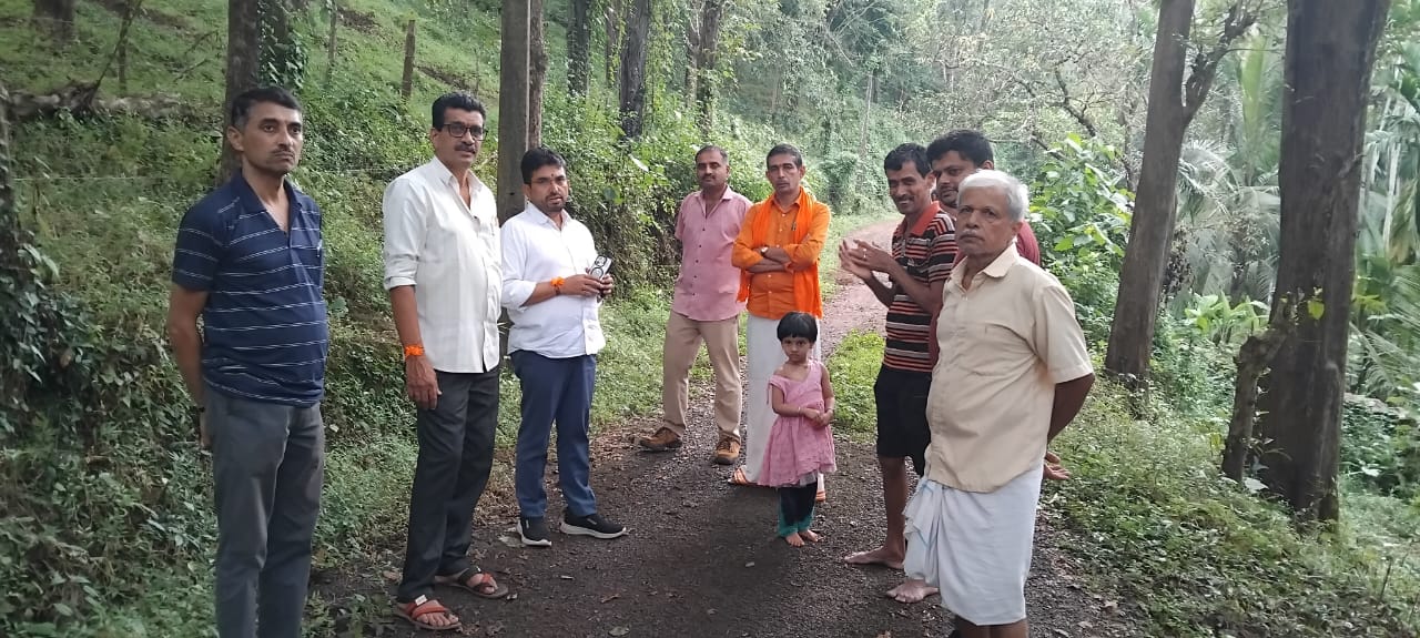 ಸೊಪ್ಪಿನ ಬೆಟ್ಟ ವಶಪಡಿಸಿಕೊಳ್ಳಲು ಮುಂದಾದ ಅರಣ್ಯ ಇಲಾಖೆ ಅಧಿಕಾರಿಗಳು..!