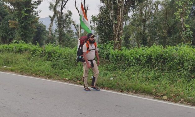 ​28 ರಾಜ್ಯ, 806 ಜಿಲ್ಲೆ: ಕಾಲ್ನಡಿಗೆಯಲ್ಲೇ ಭಾರತ ಪರ್ಯಟನೆ ಹೊರಟ ಆಕಾಶ್ ಶುಕ್ಲಾ!