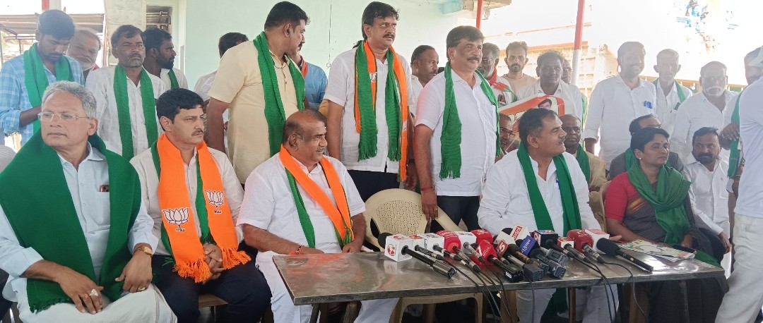 ಅನಂತ ಮೂರ್ತಿ ಹೆಗಡೆ ರೈತ ಮೋರ್ಚಾ ತಂಡ ಬಳ್ಳಾರಿ ಚಲೋ ಹೋರಾಟದಲ್ಲಿ ಭಾಗಿ
