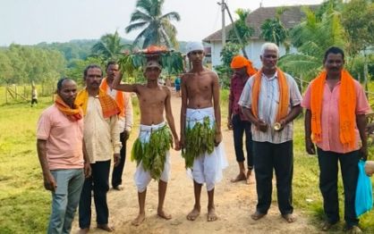 ಯಲ್ಲಾಪುರದಲ್ಲಿ  ಬರಗಾಲ ಸ್ಥಿತಿ, ಮಳೆಗಾಗಿ ಕಪ್ಪೆ ಪೂಜೆ