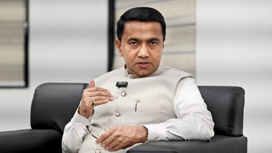 ​“ಕನ್ನಡಕ್ಕೆ ‘ಯೆಂಡು…ಗುಂಡು’ ಎಂದ ಗೋವಾ ಸಿಎಂ! ಕನ್ನಡಿಗರ ತೀವ್ರ ಆಕ್ರೋಶ, ಸೋಶಿಯಲ್ ಮೀಡಿಯಾದಲ್ಲಿ ಬೆಂಕಿ!”