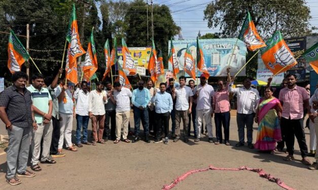 ​”ಬಾಲೆಟ್ ಪೇಪರಲ್ಲೂ ಕಾಂಗ್ರೆಸ್‌ಗೆ ಶಾಕ್! ರಾಜ್ಯ ರಾಜಕೀಯದಲ್ಲಿ ಬದಲಾವಣೆಯ ದಿಕ್ಸೂಚಿ ಬಿಚ್ಚಿಟ್ಟ ಹರಿಪ್ರಕಾಶ ಕೋಣೆಮನೆ!”