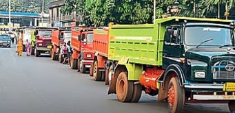 ಗೋವಾದಲ್ಲಿ ಮತ್ತೆ ಕನ್ನಡಿಗರ ಟಾರ್ಗೆಟ್: ಟ್ರಕ್ ಮಾಲೀಕರ ಪ್ರತಿಭಟನೆಯಿಂದ ಕನ್ನಡಿಗರಿಗೆ ಉದ್ಯೋಗ ಕಂಟಕ!